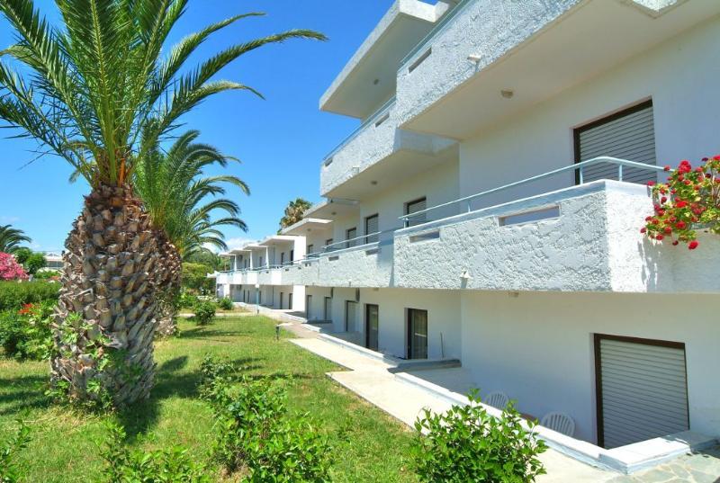 Yiannis Yard Studios & Apartments Kos Town Exterior photo