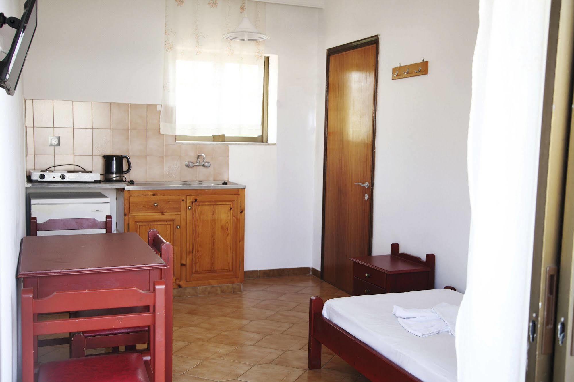 Yiannis Yard Studios & Apartments Kos Town Exterior photo