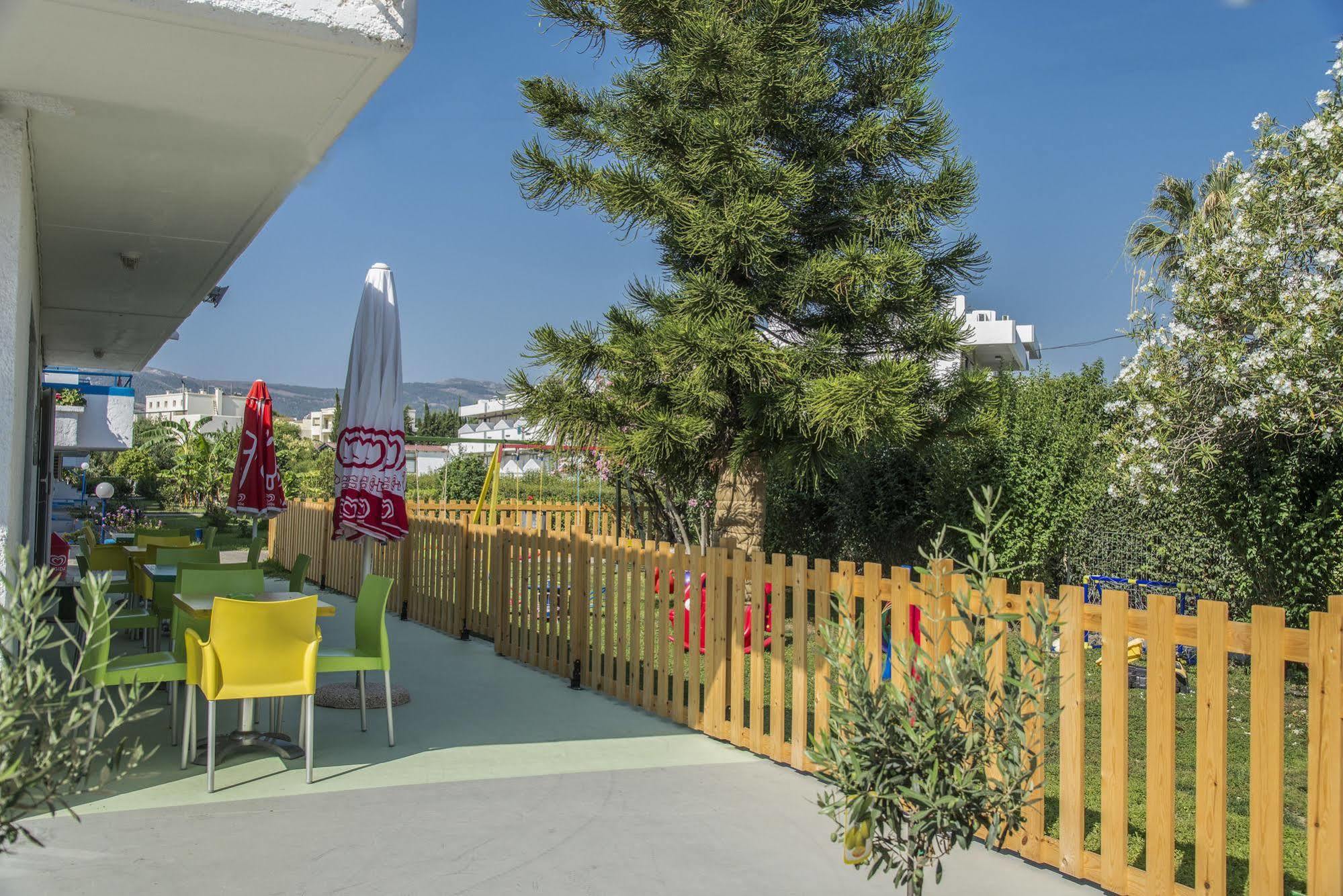 Yiannis Yard Studios & Apartments Kos Town Exterior photo