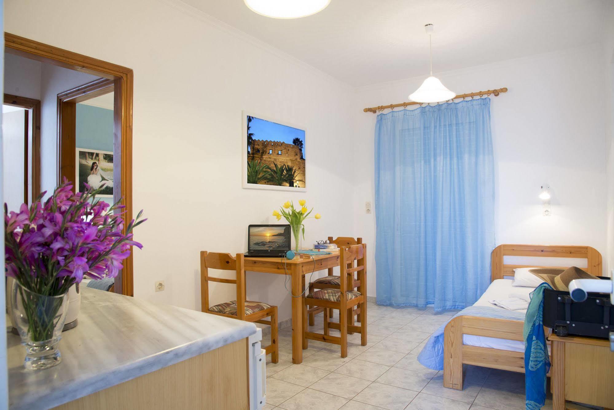 Yiannis Yard Studios & Apartments Kos Town Exterior photo